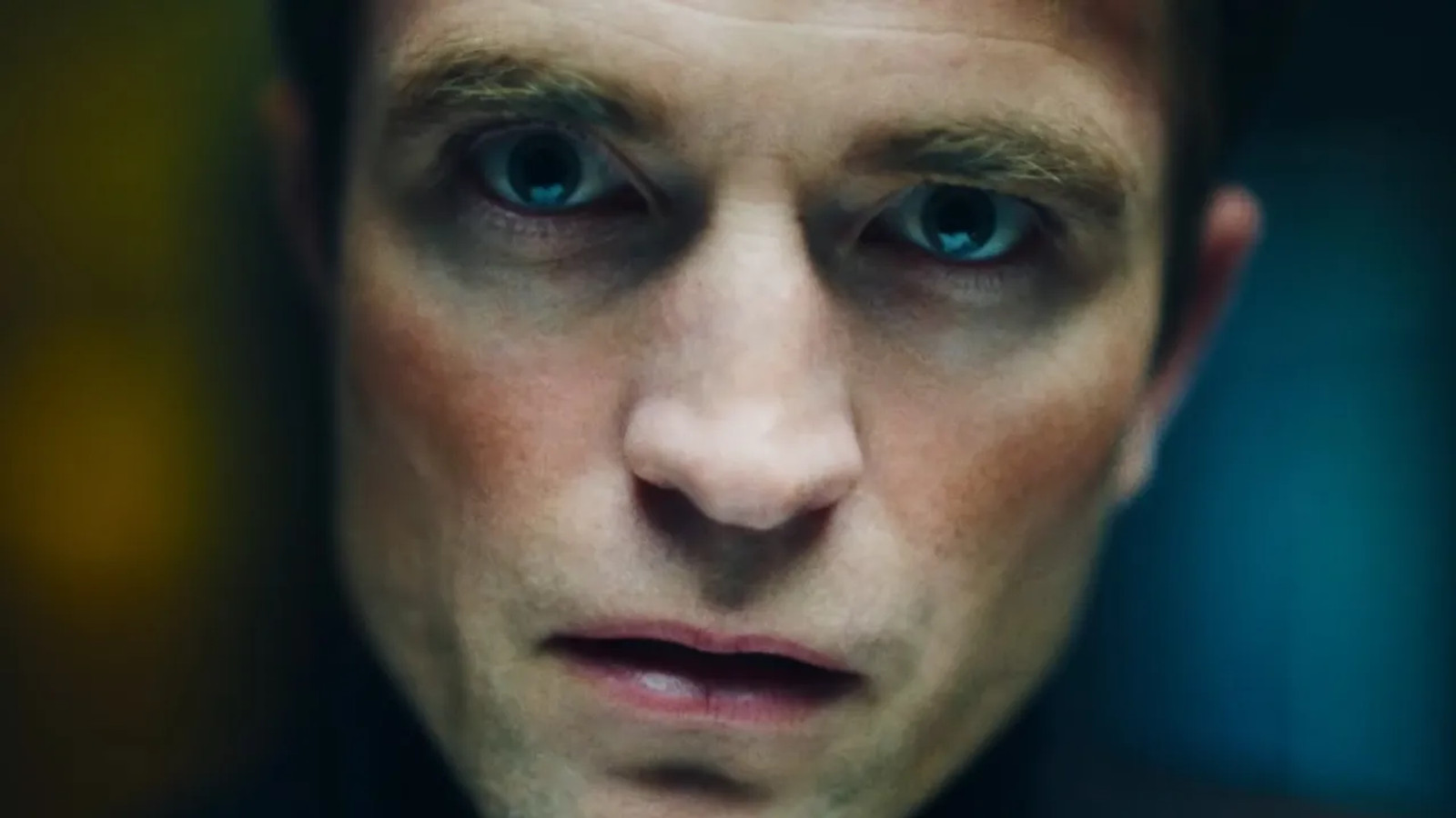 Robert Pattinson i en officiell bild från filmen Primetime